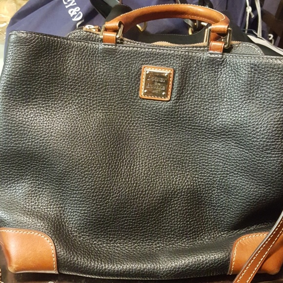 Dooney & Bourke - Picture 2 of 5